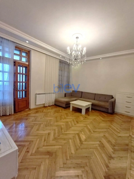 Aylıq Kirayə 2 otaqlı Köhnə Tikili bina evi  60m², Bakı