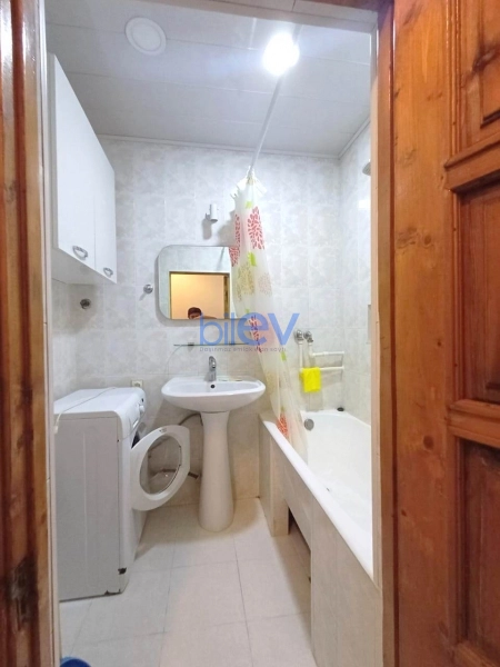 Aylıq Kirayə 2 otaqlı Köhnə Tikili bina evi  60m², Bakı