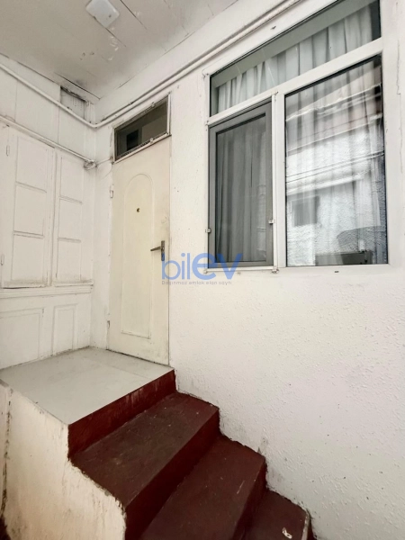 Satış 2 otaqlı Köhnə Tikili bina evi  39m², Bakı