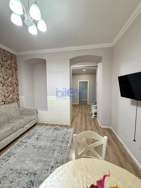 Satış 2 otaqlı Köhnə Tikili bina evi  39m², Bakı