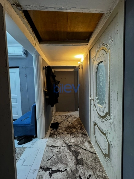 Satış 3 otaqlı Köhnə Tikili bina evi  72m², Bakı