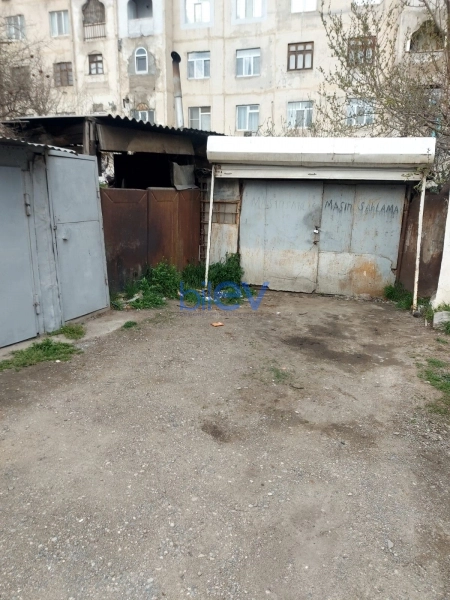 Satış 3 otaqlı Köhnə Tikili bina evi  72m², Bakı