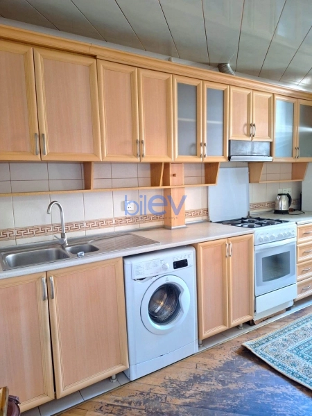 Aylıq Kirayə 3 otaqlı Köhnə Tikili bina evi  80m², Bakı
