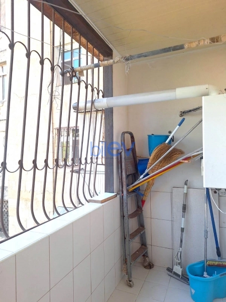 Aylıq Kirayə 3 otaqlı Köhnə Tikili bina evi  80m², Bakı