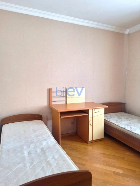 Aylıq Kirayə 3 otaqlı Köhnə Tikili bina evi  80m², Bakı