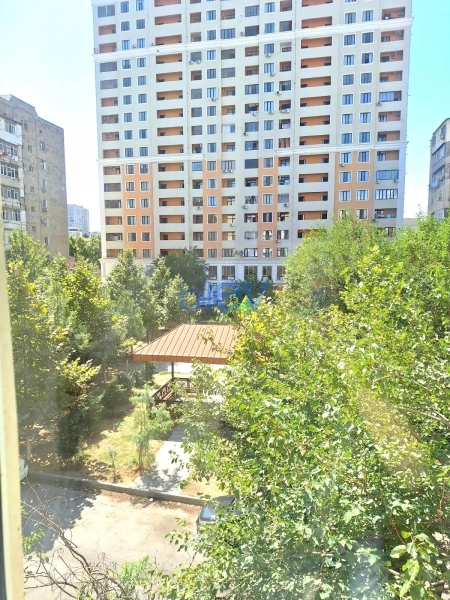 Aylıq Kirayə 3 otaqlı Köhnə Tikili bina evi  80m², Bakı