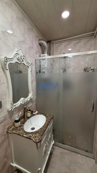 Satış 3 otaqlı Köhnə Tikili bina evi  71m², Bakı
