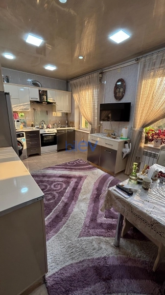 Satış 3 otaqlı Köhnə Tikili bina evi  71m², Bakı