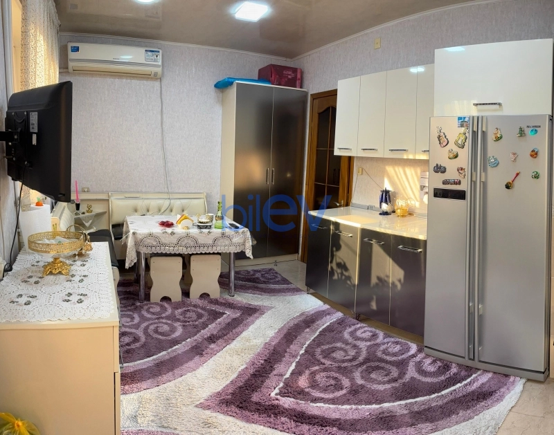 Satış 3 otaqlı Köhnə Tikili bina evi  71m², Bakı