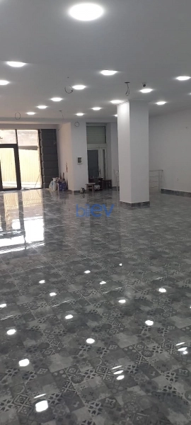 Satış 4 otaqlı Obyekt  330m², Bakı