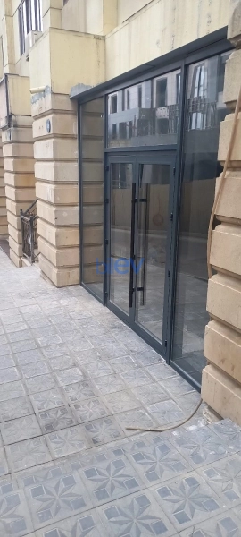 Satış 4 otaqlı Obyekt  330m², Bakı