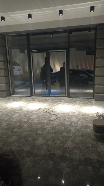 Satış 4 otaqlı Obyekt  330m², Bakı