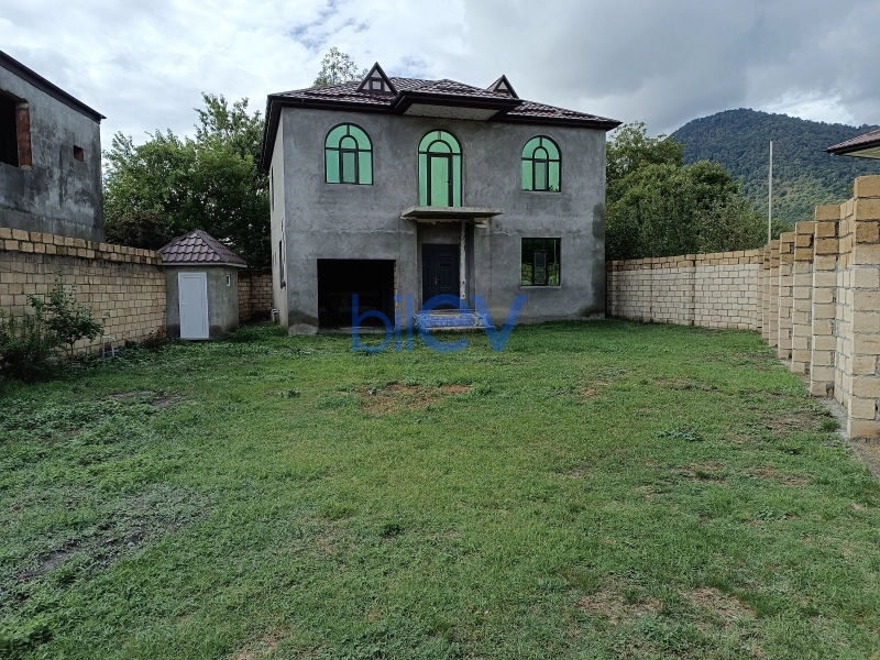 Satış 6 otaqlı Həyət evi  242m², Qəbələ