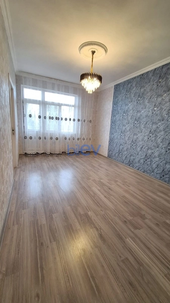 Satış 1 otaqlı Köhnə Tikili bina evi  35m², Bakı
