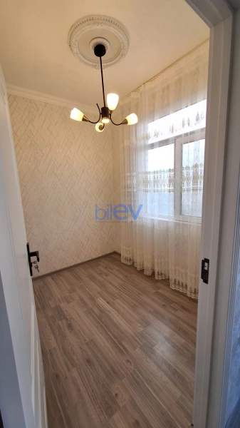 Satış 1 otaqlı Köhnə Tikili bina evi  35m², Bakı