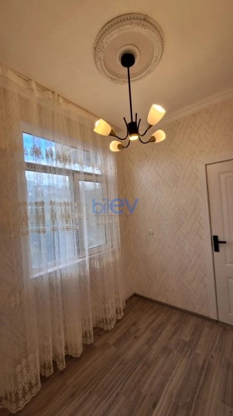 Satış 1 otaqlı Köhnə Tikili bina evi  35m², Bakı
