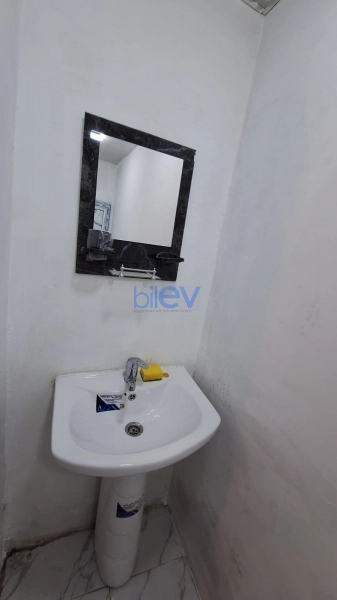 Satış 1 otaqlı Köhnə Tikili bina evi  35m², Bakı