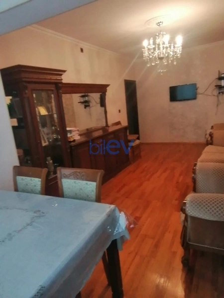 Satış 4 otaqlı Köhnə Tikili bina evi  100m², Bakı