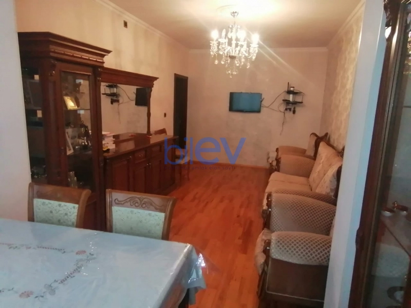 Satış 4 otaqlı Köhnə Tikili bina evi  100m², Bakı