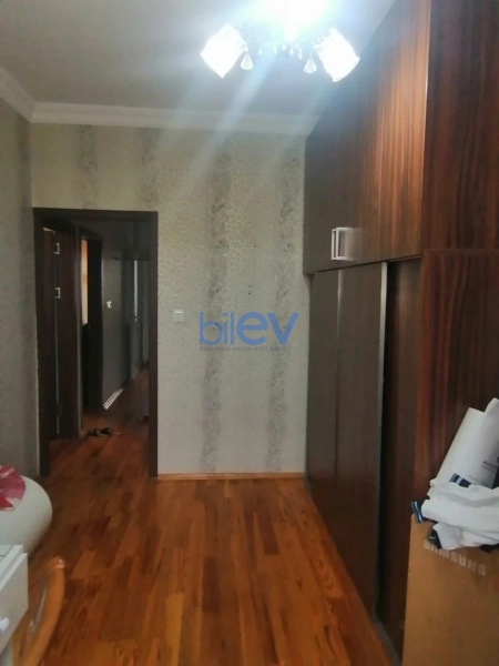 Satış 4 otaqlı Köhnə Tikili bina evi  100m², Bakı