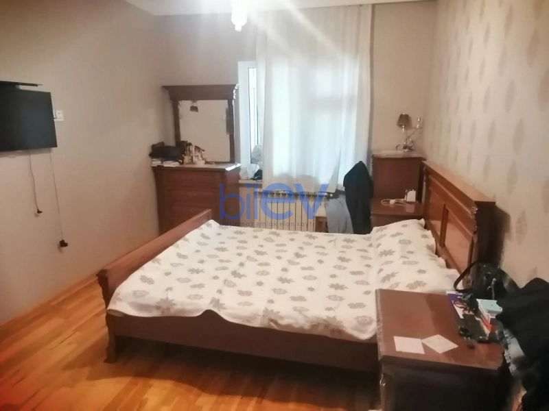 Satış 4 otaqlı Köhnə Tikili bina evi  100m², Bakı