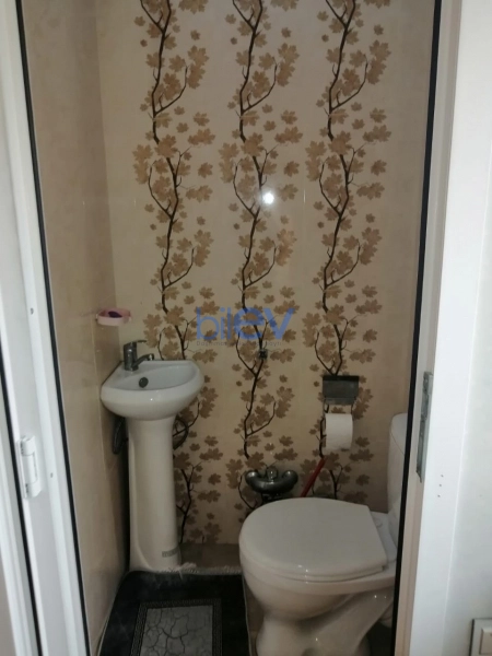 Satış 4 otaqlı Köhnə Tikili bina evi  100m², Bakı