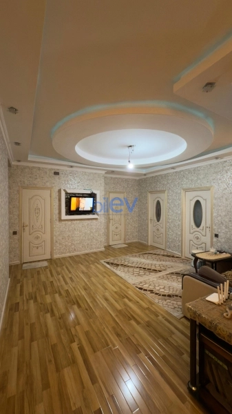 Satış 3 otaqlı Yeni Tikili bina evi  136m², Bakı
