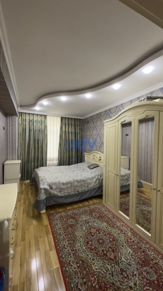Satış 3 otaqlı Yeni Tikili bina evi  136m², Bakı