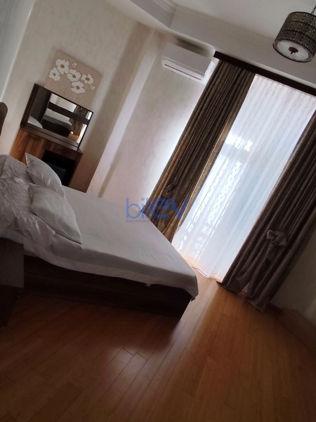 Aylıq Kirayə 2 otaqlı Yeni Tikili bina evi  100m², Bakı