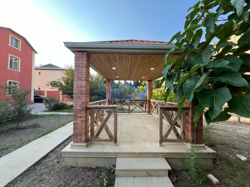 Satış 7 otaqlı Bağ evi  330m², Bakı