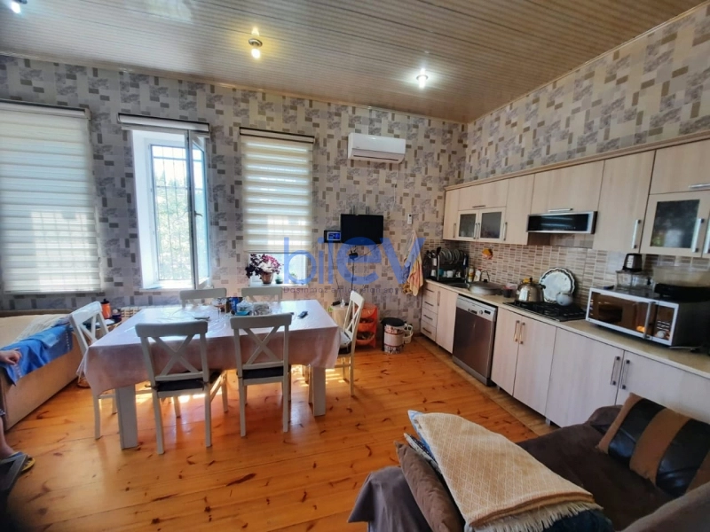 Satış 5 otaqlı Bağ evi  200m², Bakı