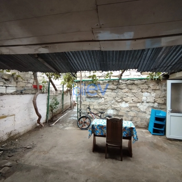 Satış 3 otaqlı Köhnə Tikili bina evi  96m², Bakı