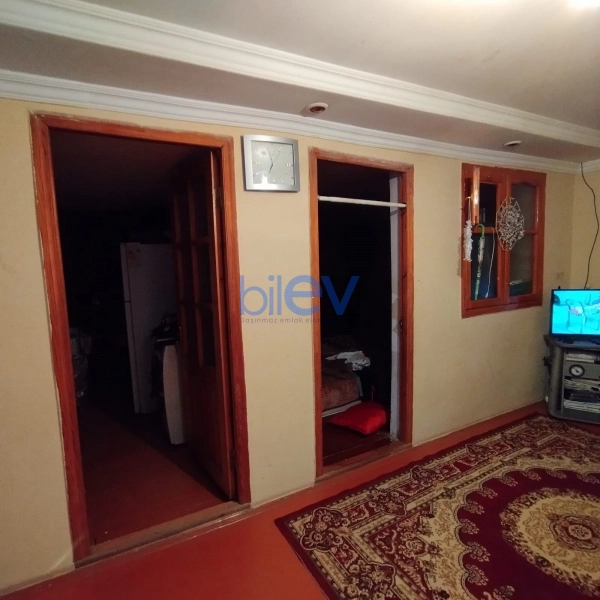 Satış 3 otaqlı Köhnə Tikili bina evi  96m², Bakı
