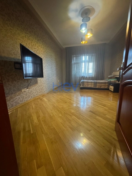 Satış 3 otaqlı Yeni Tikili bina evi  185m², Bakı