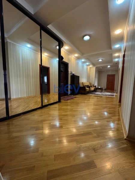 Satış 3 otaqlı Yeni Tikili bina evi  185m², Bakı