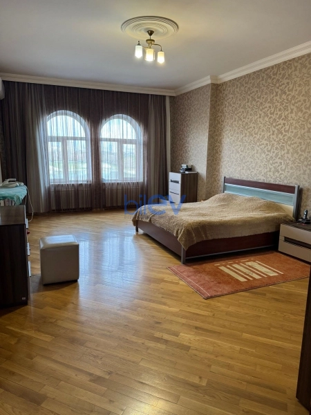 Satış 3 otaqlı Yeni Tikili bina evi  185m², Bakı