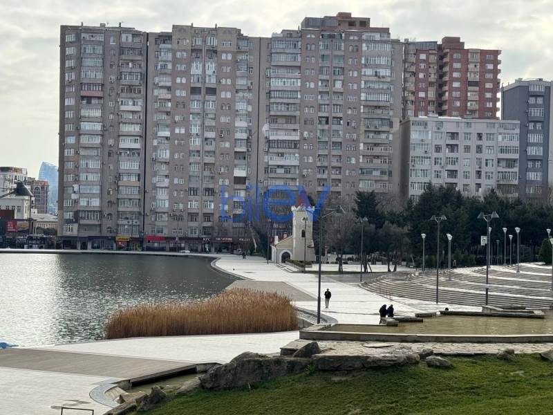 Satış 3 otaqlı Yeni Tikili bina evi  185m², Bakı