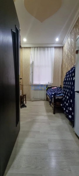 Satış 3 otaqlı Köhnə Tikili bina evi  70m², Bakı