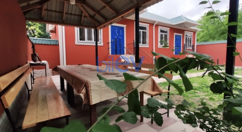 Günlük Kirayə 8 otaqlı Bağ evi  150m², Qəbələ