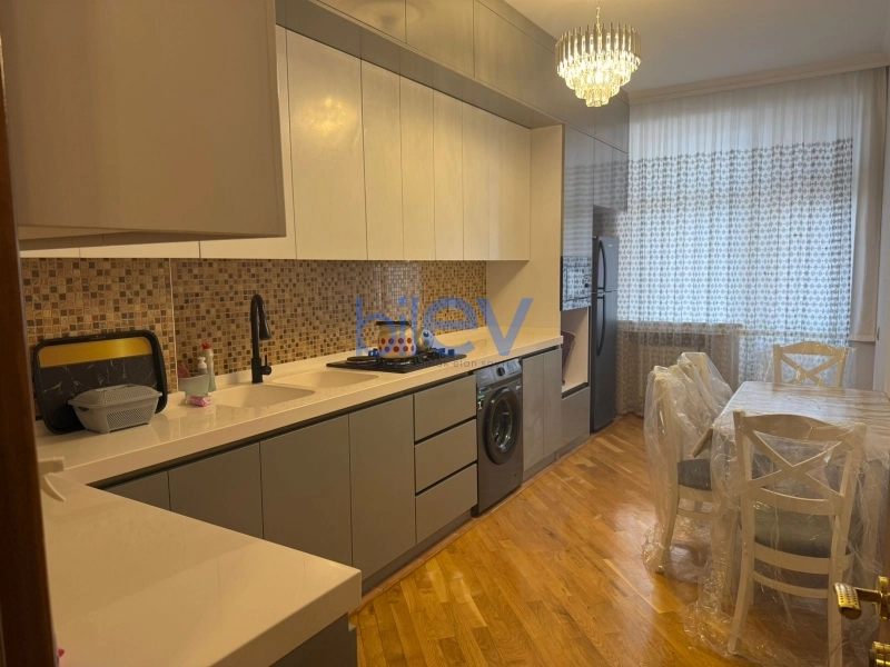 Aylıq Kirayə 3 otaqlı Yeni Tikili bina evi  118m², Sumqayıt
