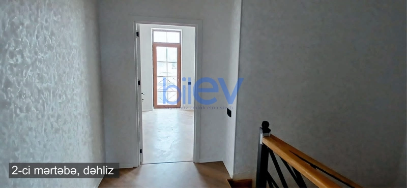 Satış 8 otaqlı Həyət evi  272m², Bakı