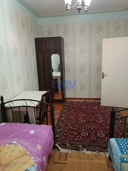 Aylıq Kirayə 4 otaqlı Köhnə Tikili bina evi  86m², Sumqayıt