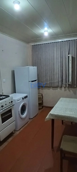 Aylıq Kirayə 4 otaqlı Köhnə Tikili bina evi  86m², Sumqayıt