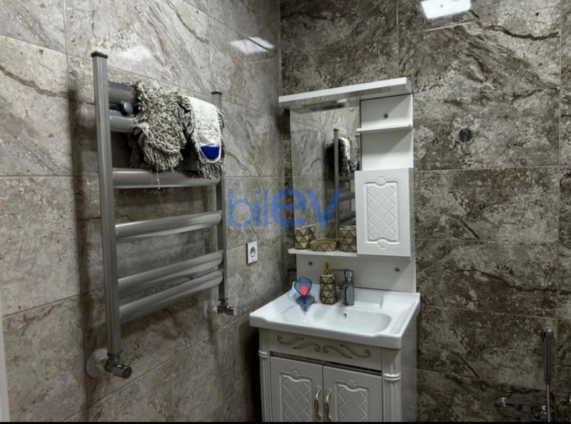 Aylıq Kirayə 2 otaqlı Köhnə Tikili bina evi  52m², Bakı
