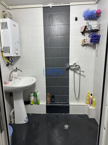 Satış 3 otaqlı Köhnə Tikili bina evi  65m², Sumqayıt