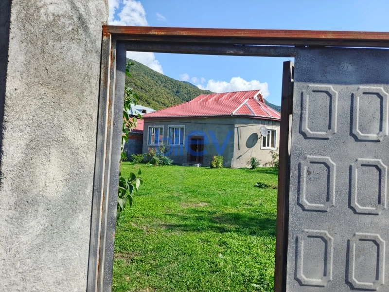 Satış 3 otaqlı Həyət evi  125m², Qax
