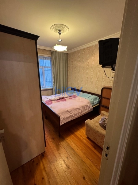 Satış 2 otaqlı Köhnə Tikili bina evi  60m², Bakı