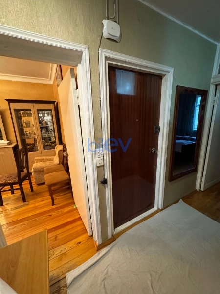 Satış 2 otaqlı Köhnə Tikili bina evi  60m², Bakı