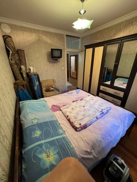 Satış 2 otaqlı Köhnə Tikili bina evi  60m², Bakı