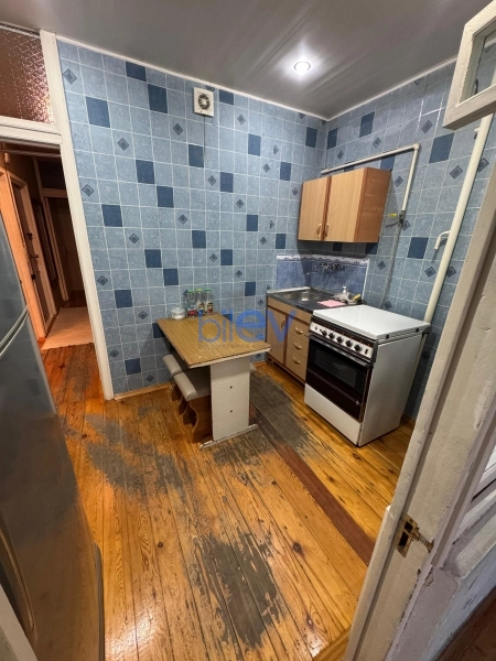 Satış 2 otaqlı Köhnə Tikili bina evi  60m², Bakı